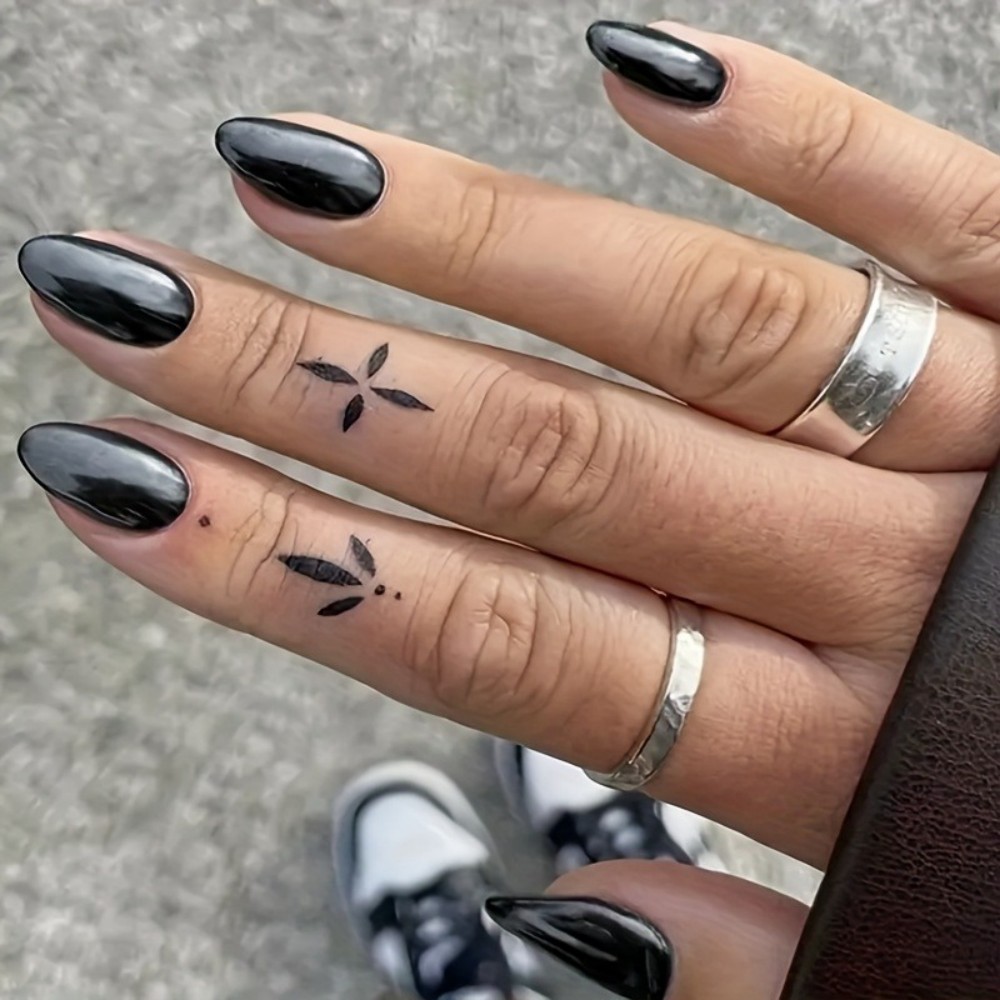Medium Almond Glossy Black Pre - Nail Art Oval review and price